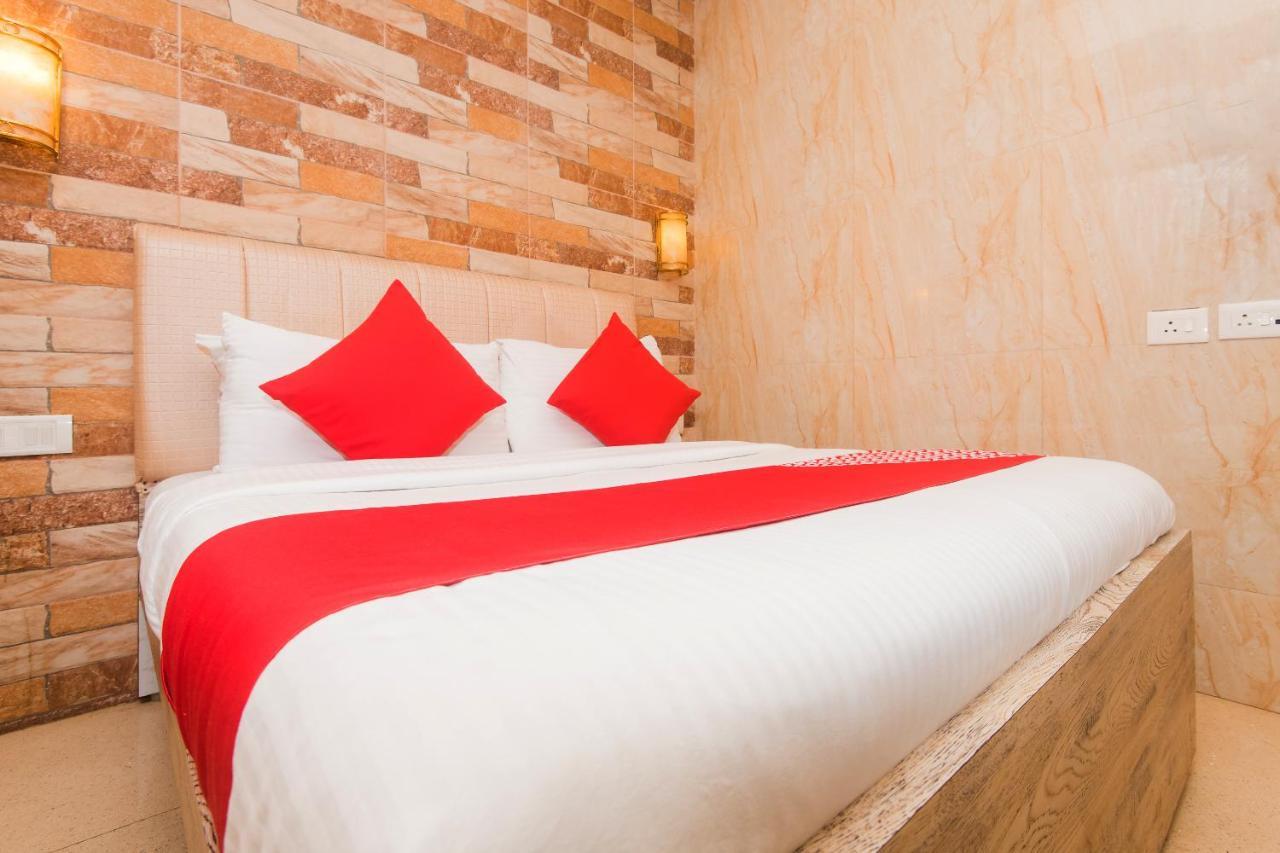 Hotel Oliver, Colaba