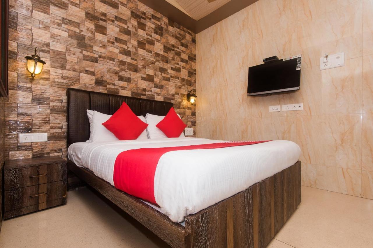 Hotel Oliver, Colaba Hotel
