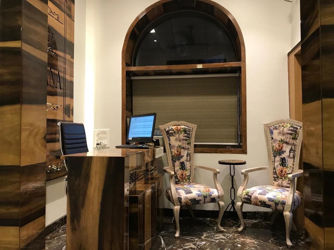Shabana - Colaba Causeway Guest house 3*