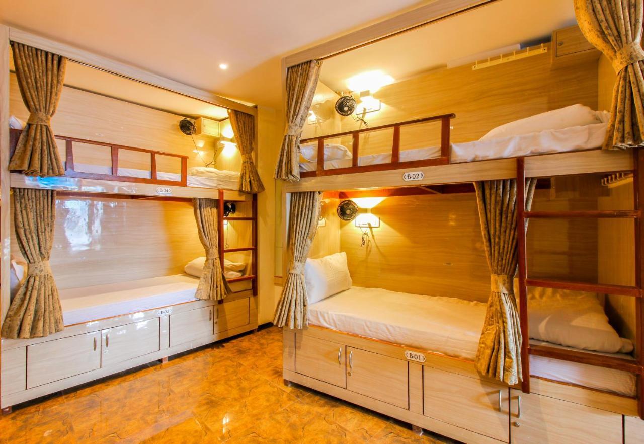 Hostel Hygeinic Airport Dormitory Near By Bom