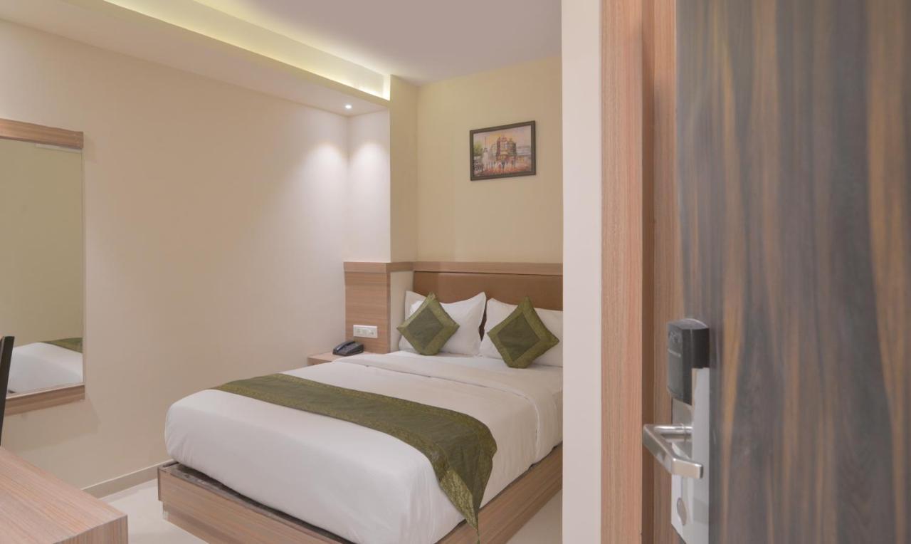 West Blue Hotel Mumbai