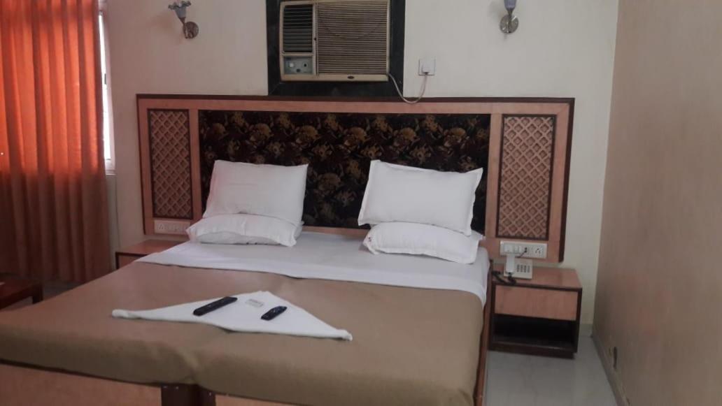 Hotel Subhash Midc Andheri