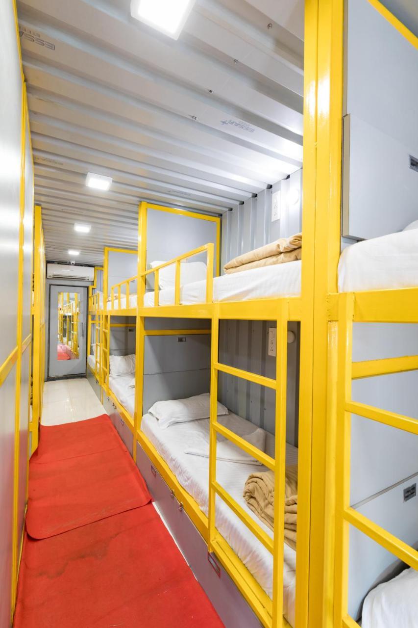 Backpackers, Andheri Midc * Mumbai