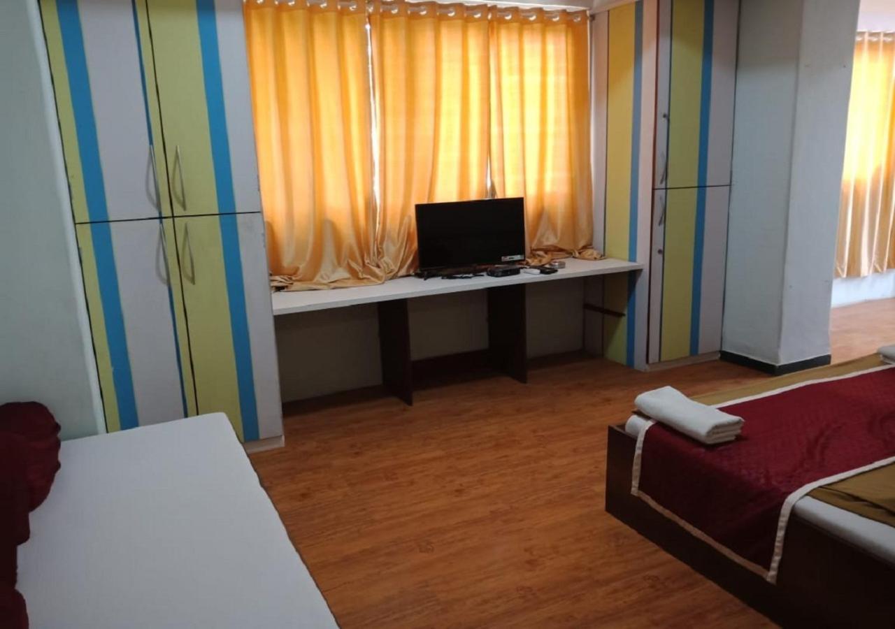Hotel Shubham Parle 2*