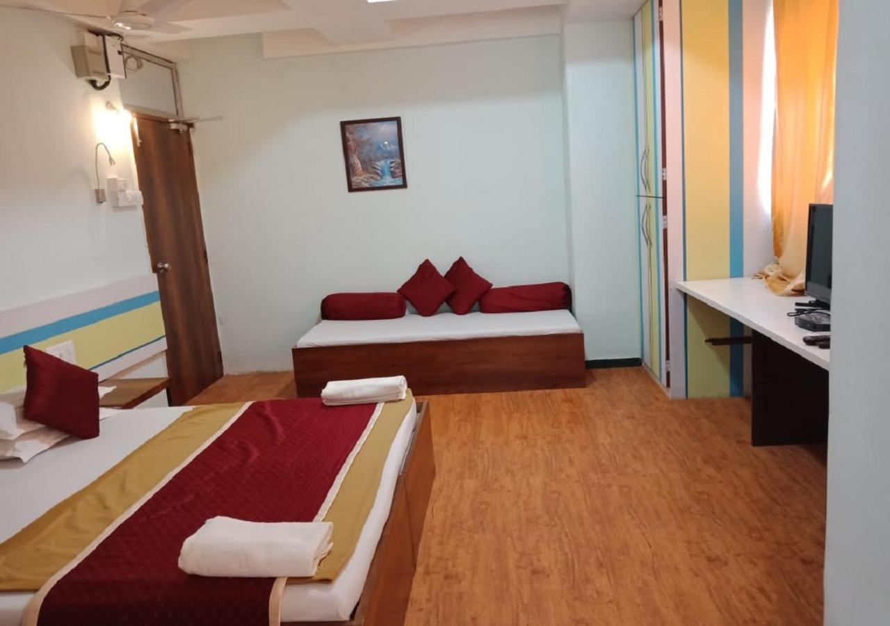Hotel Shubham Parle Mumbai