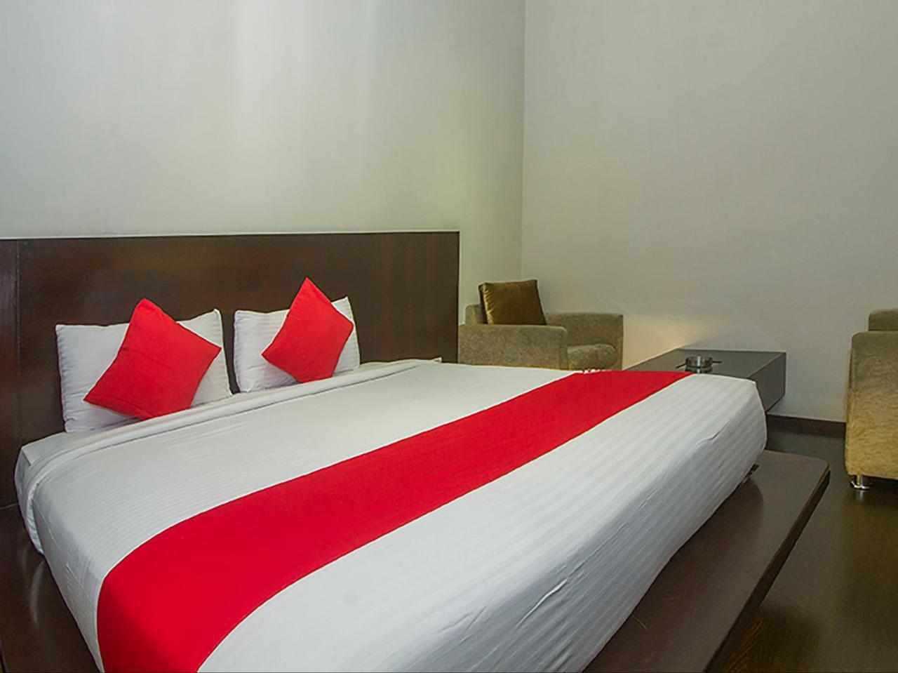 Hotel Oyo 8860 Welcome
