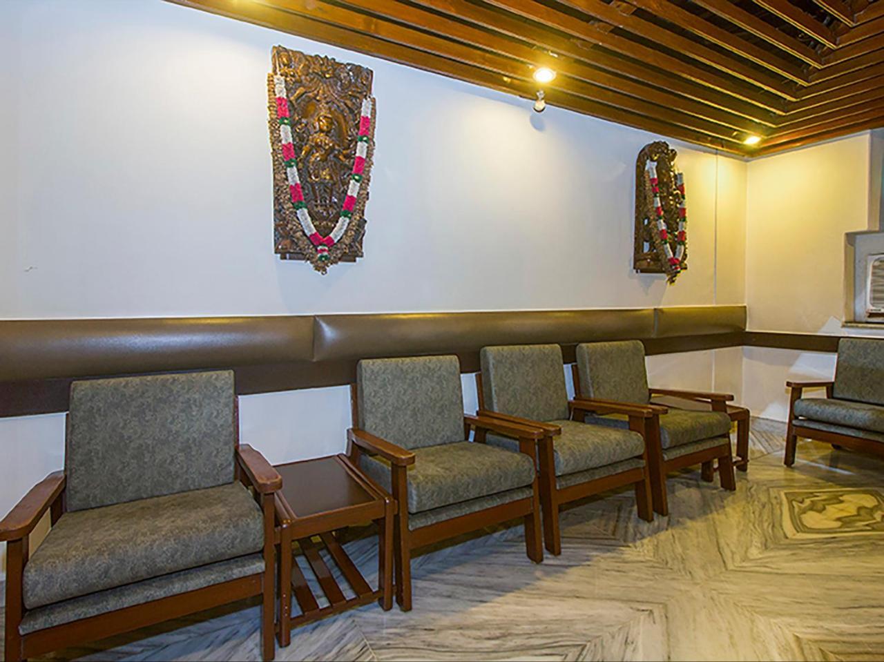 Oyo 8860 Welcome Mumbai