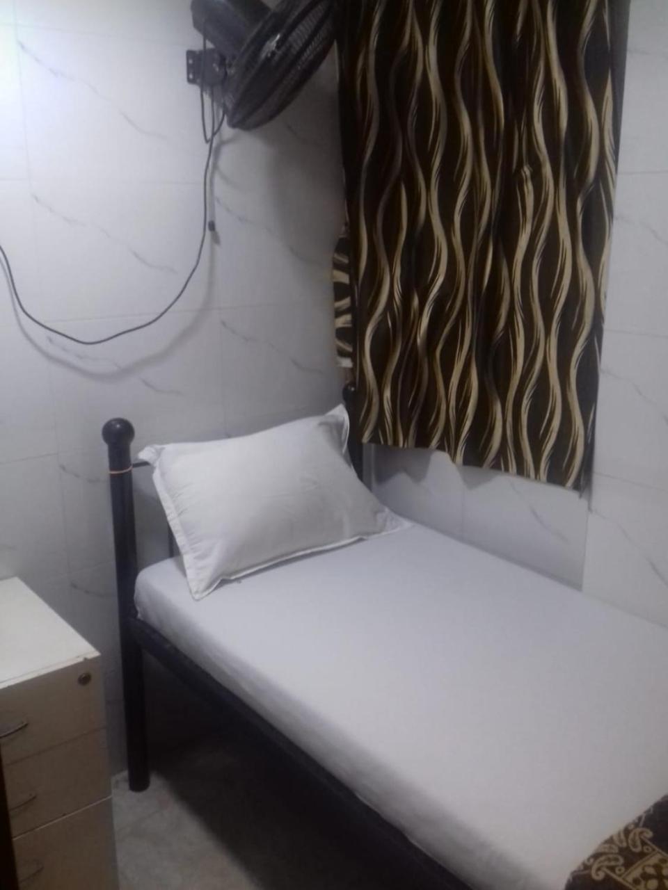 Hostel One Step