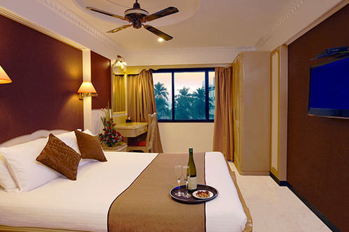 Hotel The Emerald & Executive Mumbai
