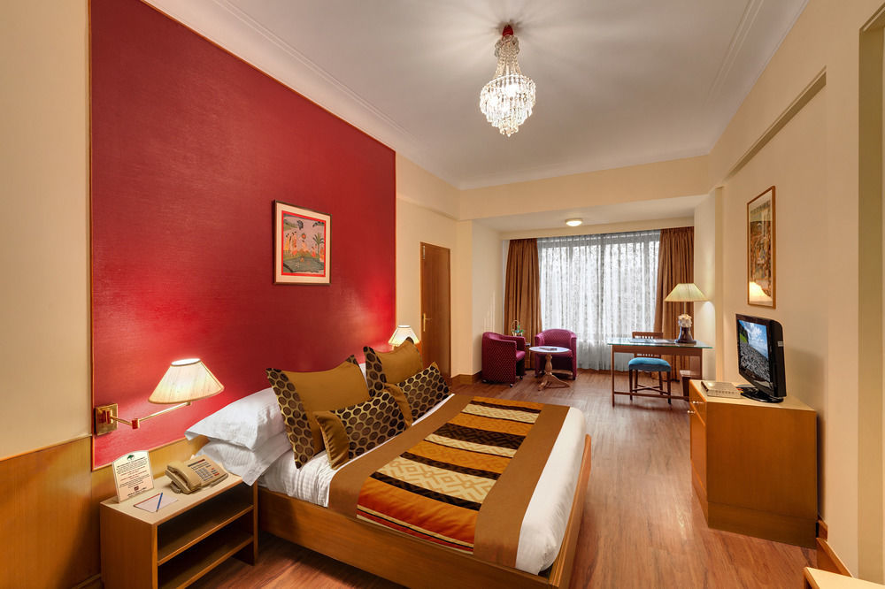 The Ambassador, Marine Drive,