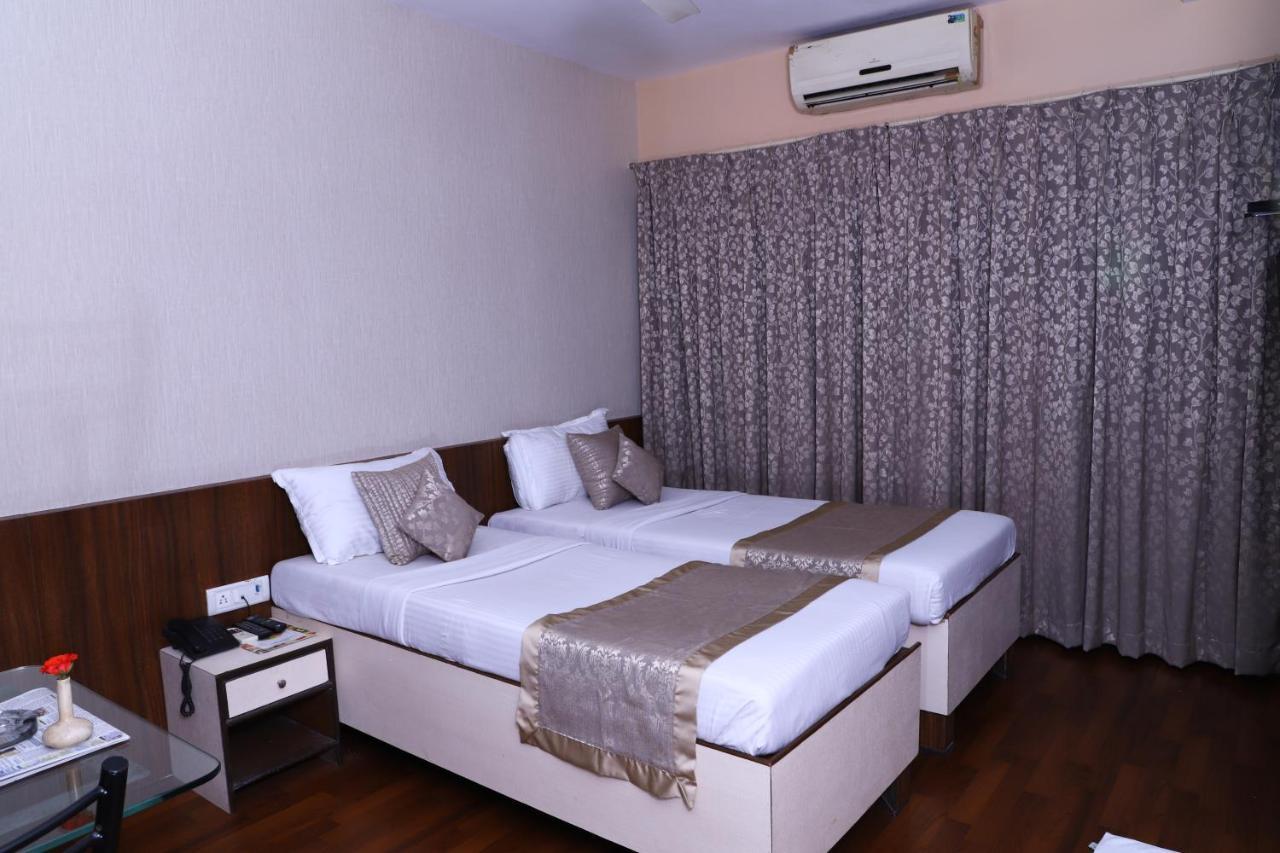 Hotel Bharat Avenue