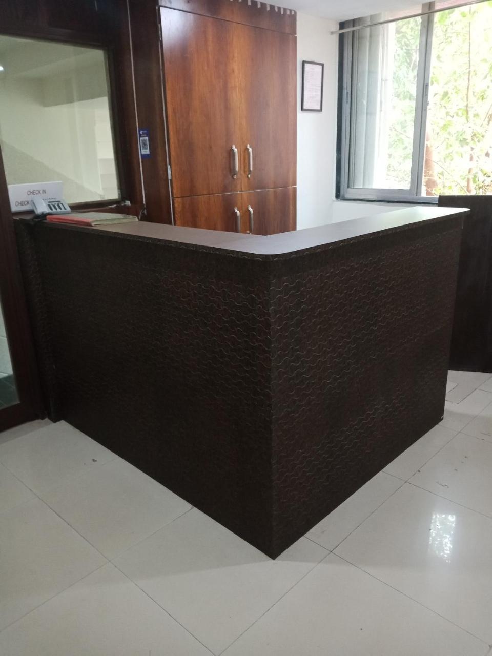 Shubham Parle 2* Mumbai