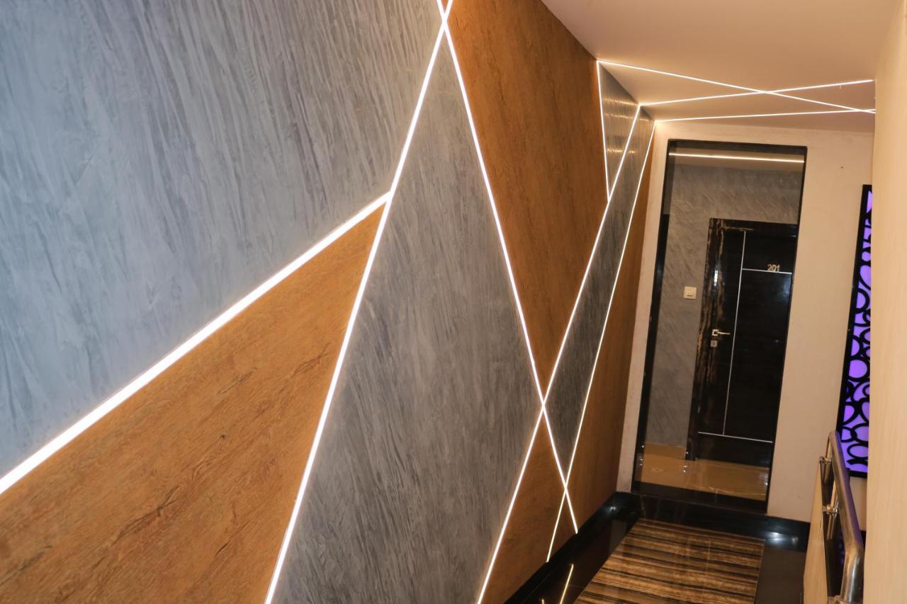 Modern Hotel Mumbai
