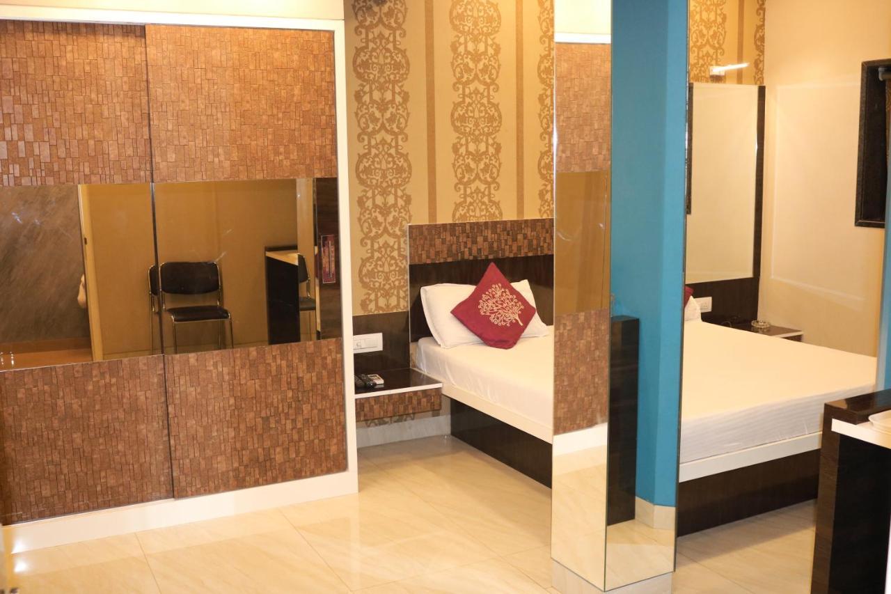 Modern Hotel Mumbai