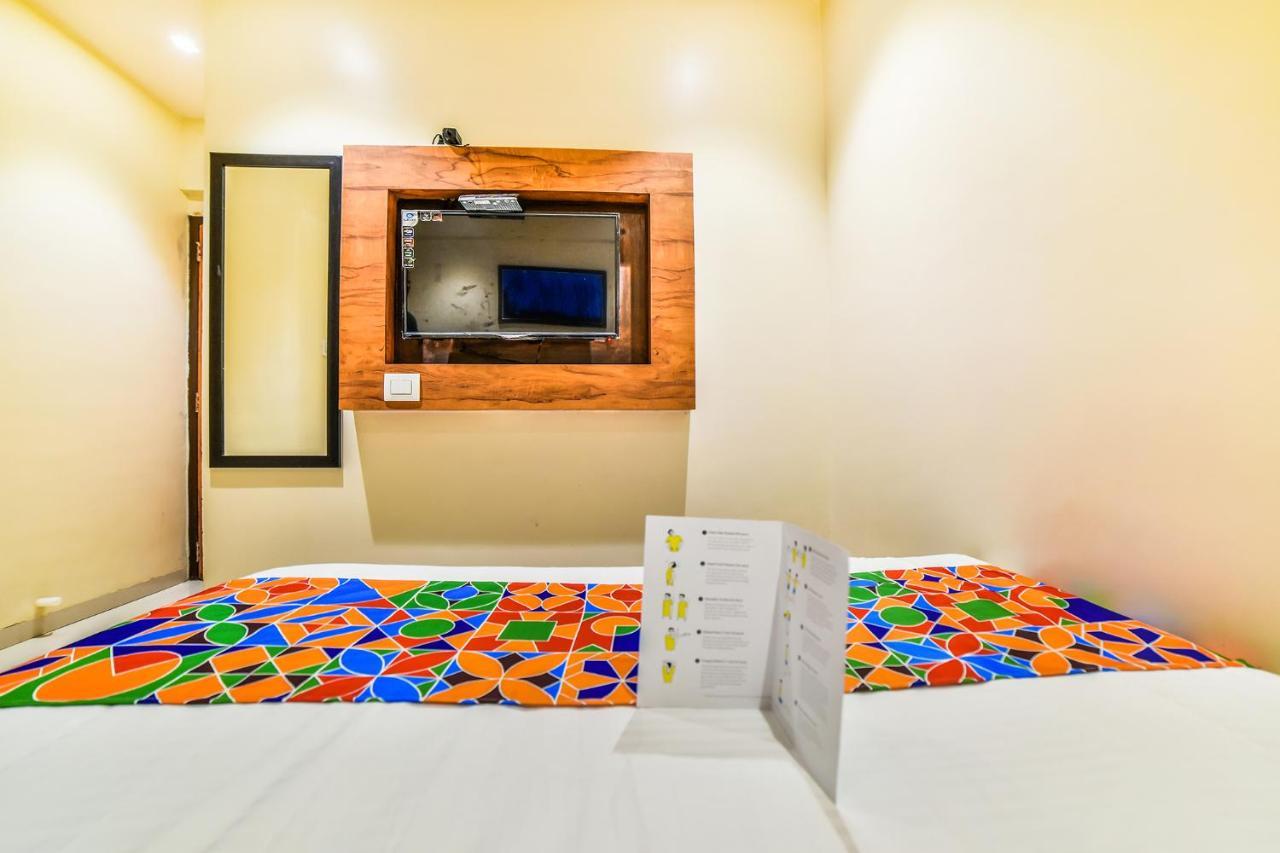 Fabexpress Deluxe Comfort - Nr Kokilaben Hospital Hotel 3*