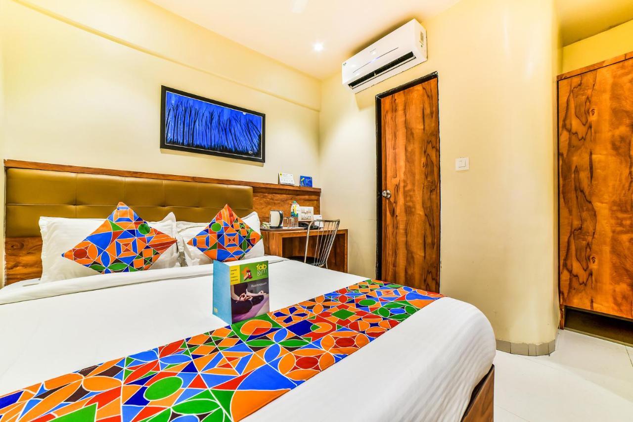 Hotel Fabexpress Deluxe Comfort - Nr Kokilaben Hospital 3*