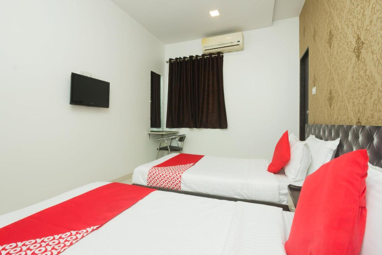 Oyo 19847 Star Residency 3*