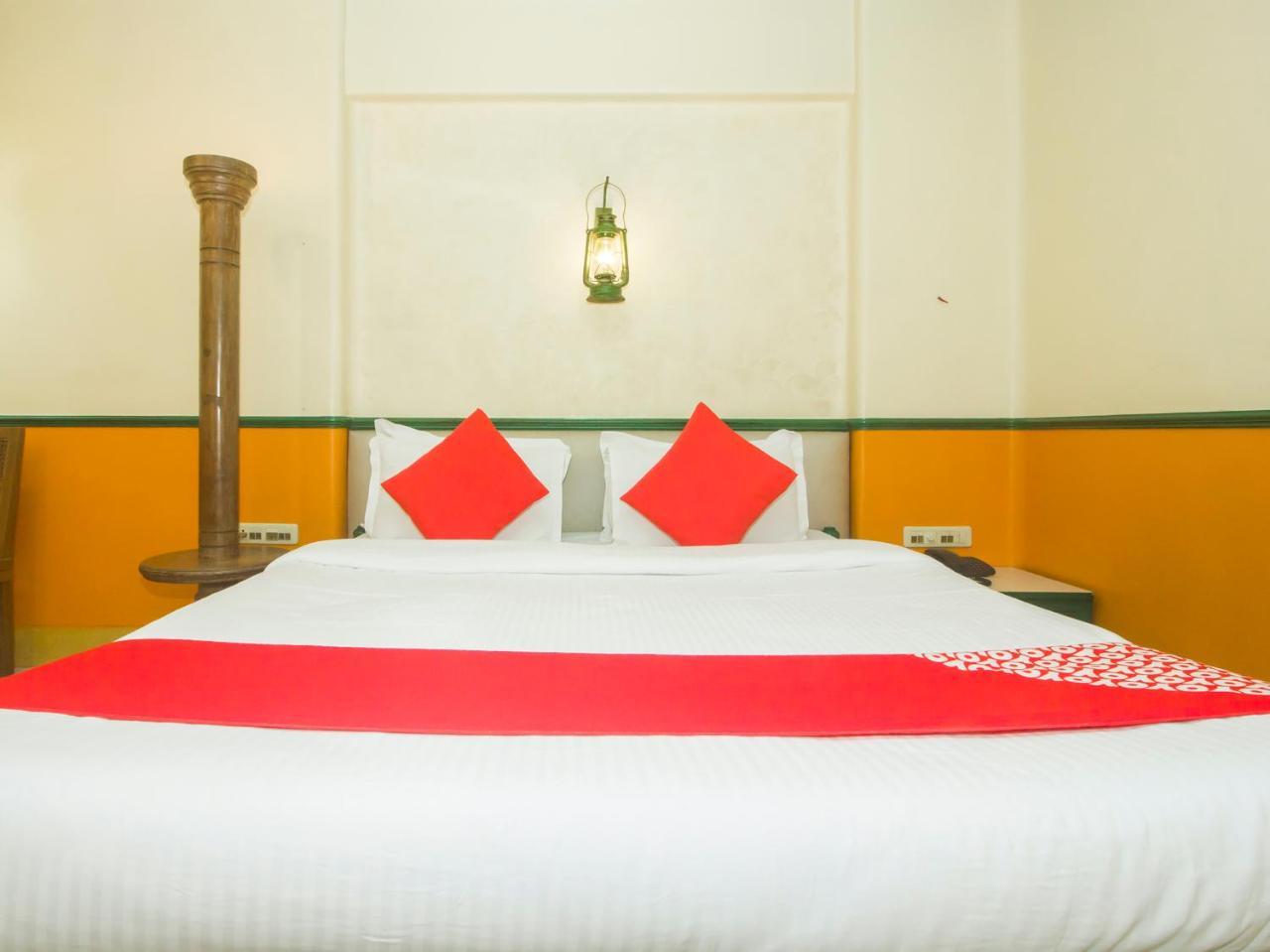 Hotel Oyo 19917 Golden Swan Mumbai