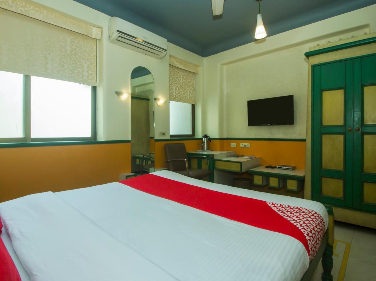 Hotel Oyo 19917 Golden Swan Mumbai