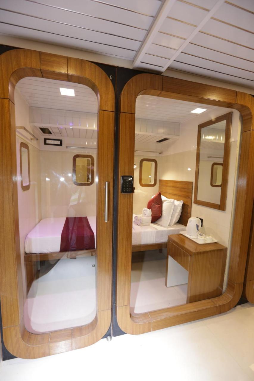 Qubestay Airport Capsule & Capsule hotel Mumbai