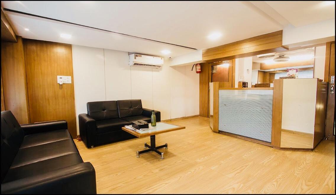 Qubestay Airport Capsule & Capsule hotel