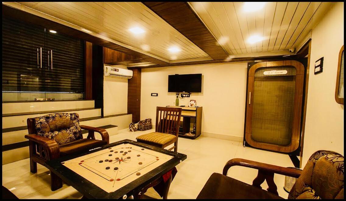 Qubestay Airport Capsule & Capsule hotel Mumbai