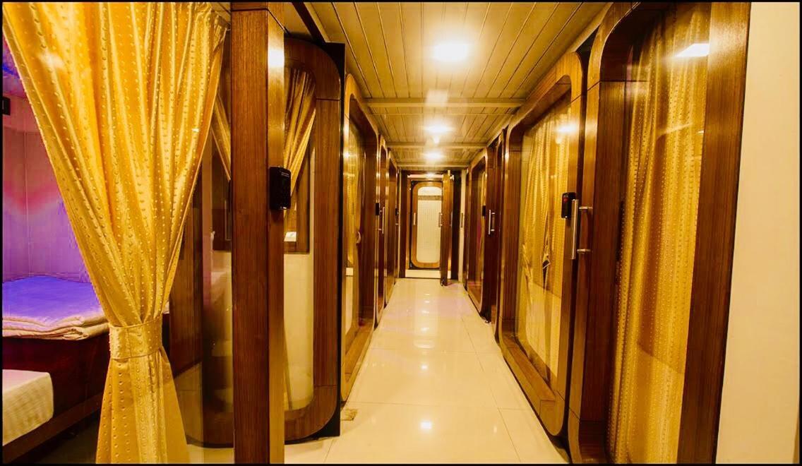 Qubestay Airport Capsule & Capsule hotel Mumbai
