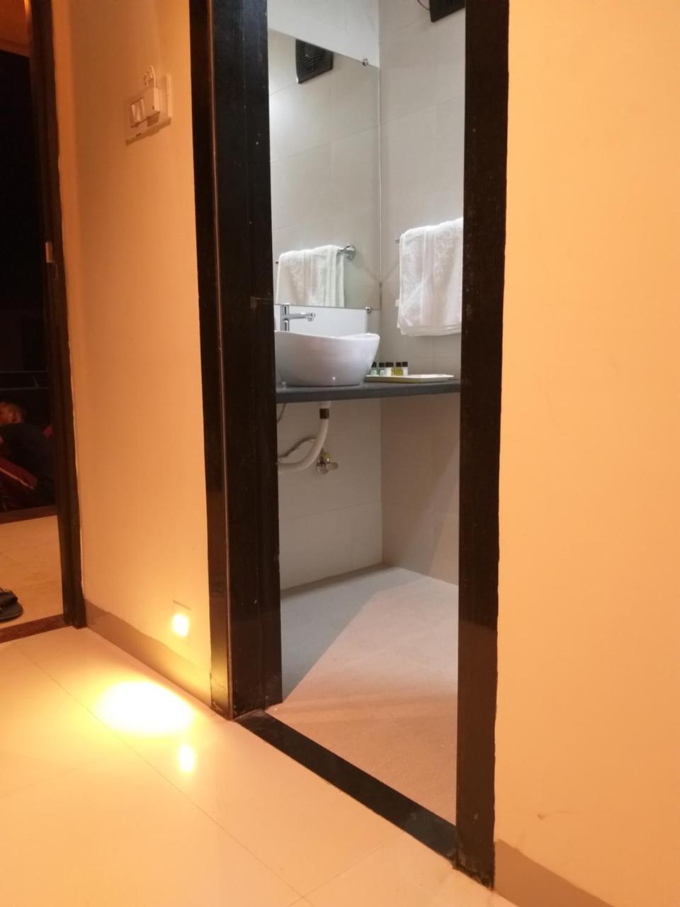 Hotel Capital O 40321 Harmony 3*