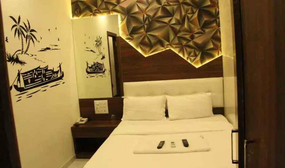 Palace Residency Hotel 3*