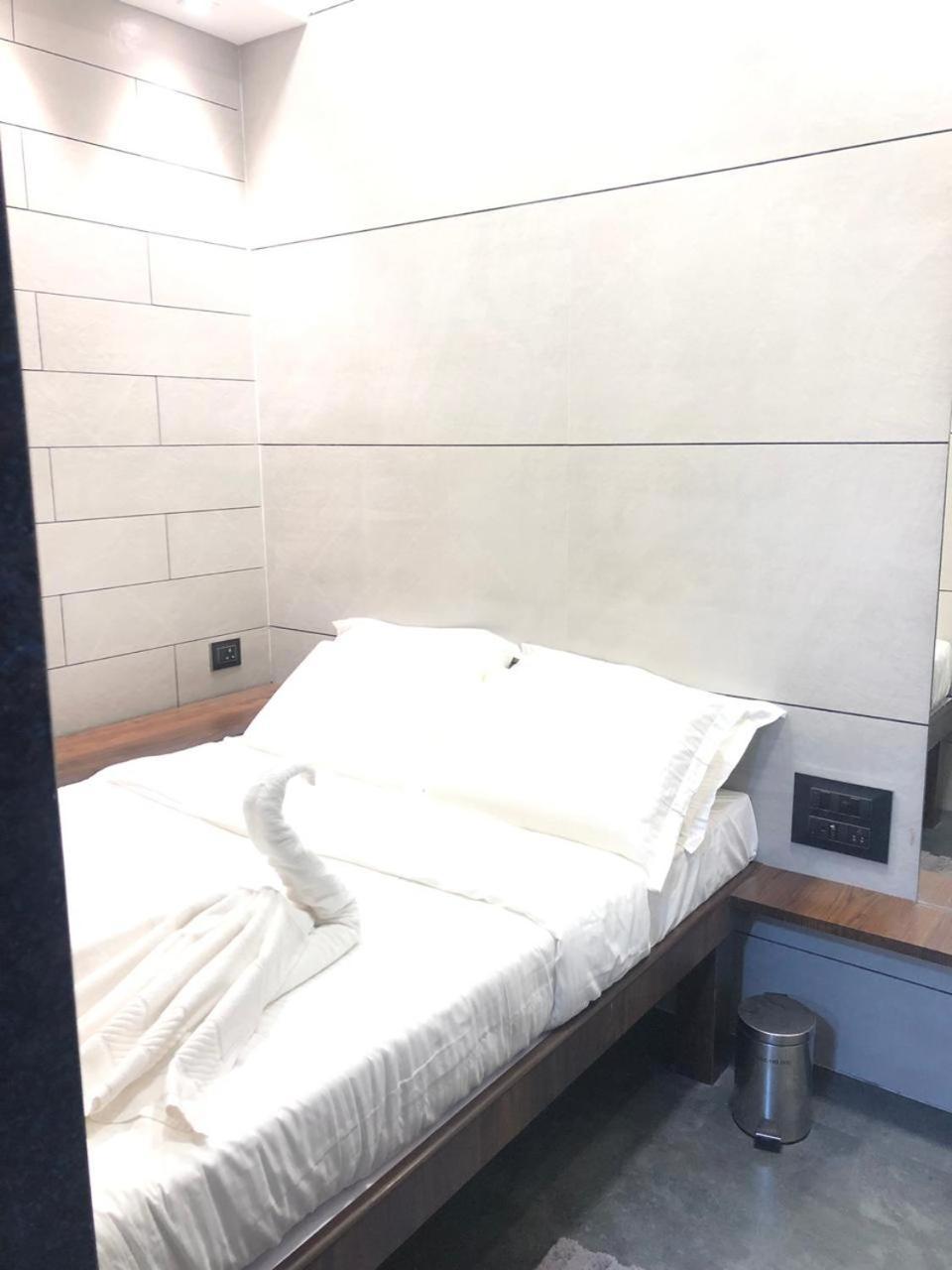 Hotel Dadar Near Station 2*