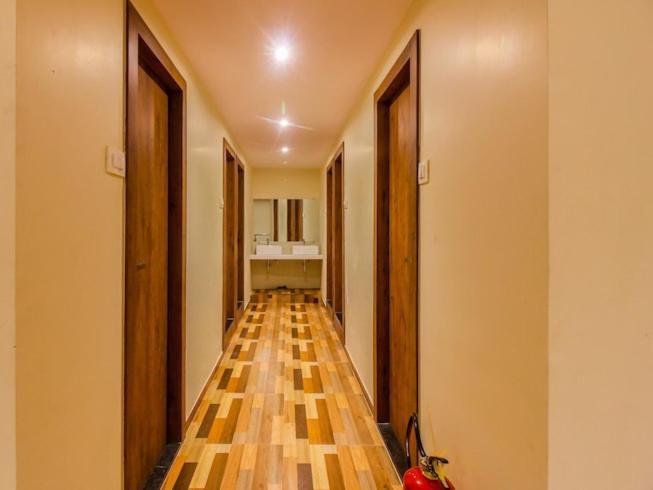 Hostel Hygeinic Airport Dormitory Near By Bom