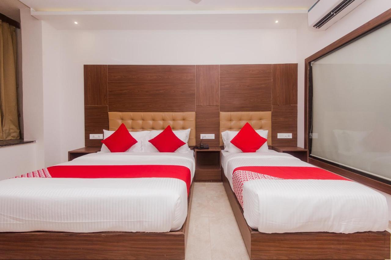 Oyo 12063 Pearls Bkc Hotel