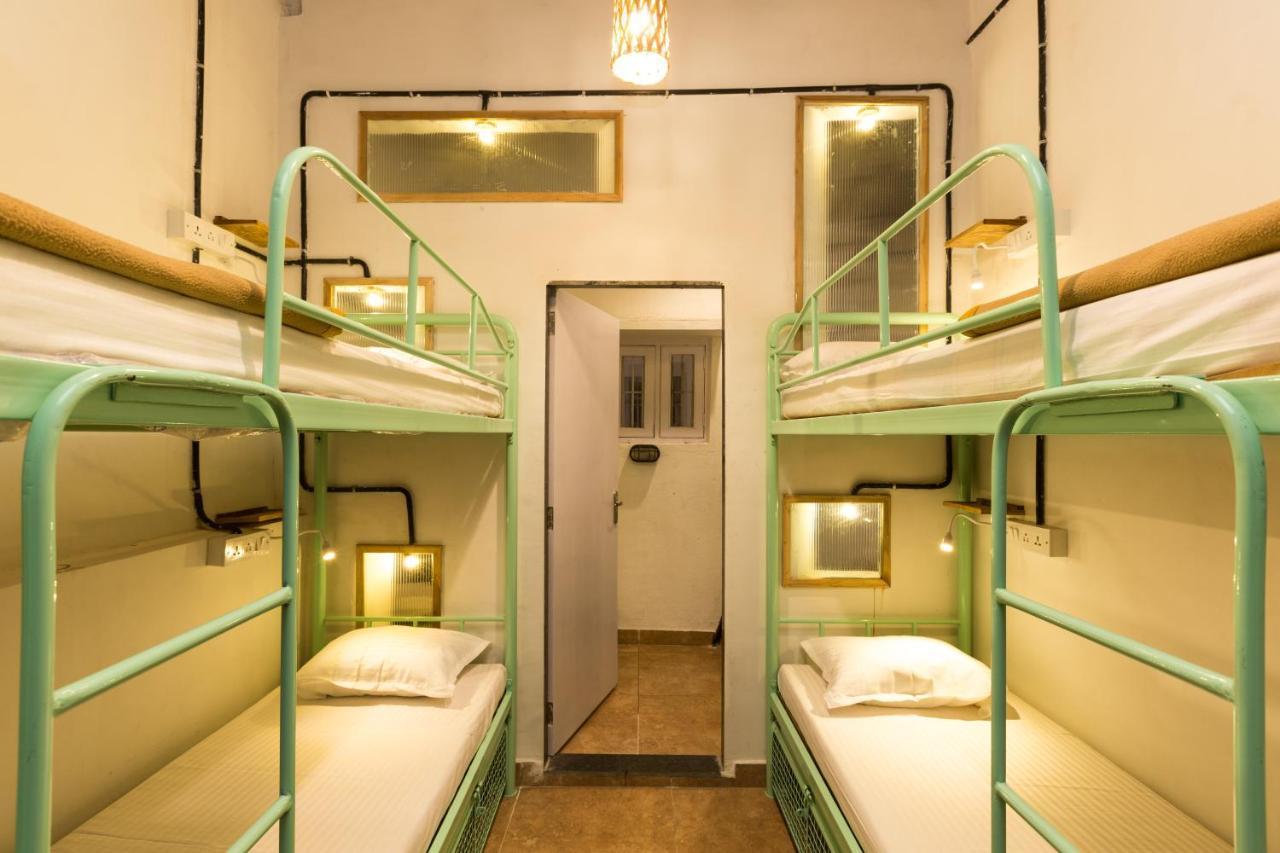 Mantra Hostel *