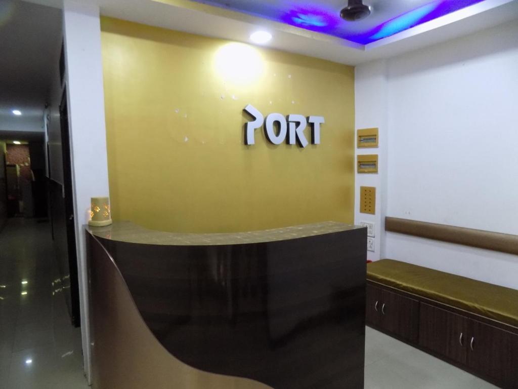 Port Hotel