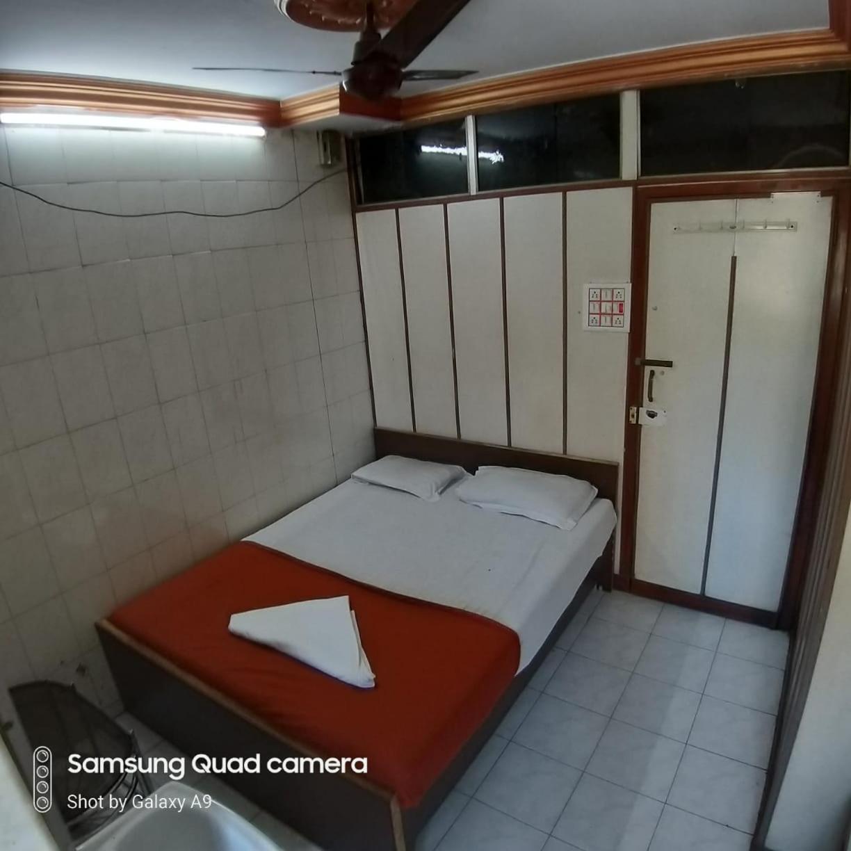Upper House Guest house *
