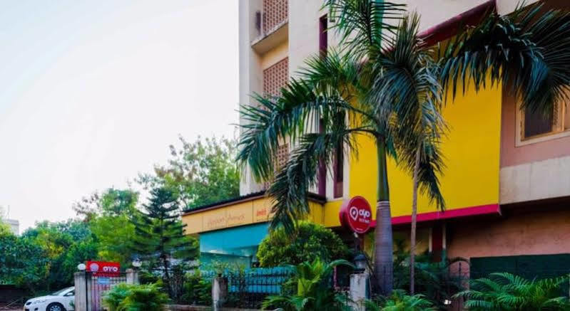 Fabhotel Annex Executive Hotel