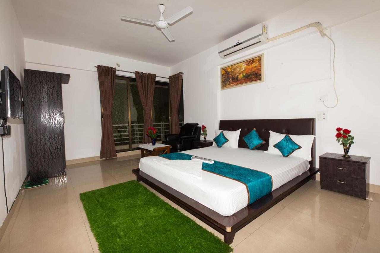 Aristo Room, - Near Kokilaben Dhirubai Ambani Hospital For Family Only, * Mumbai