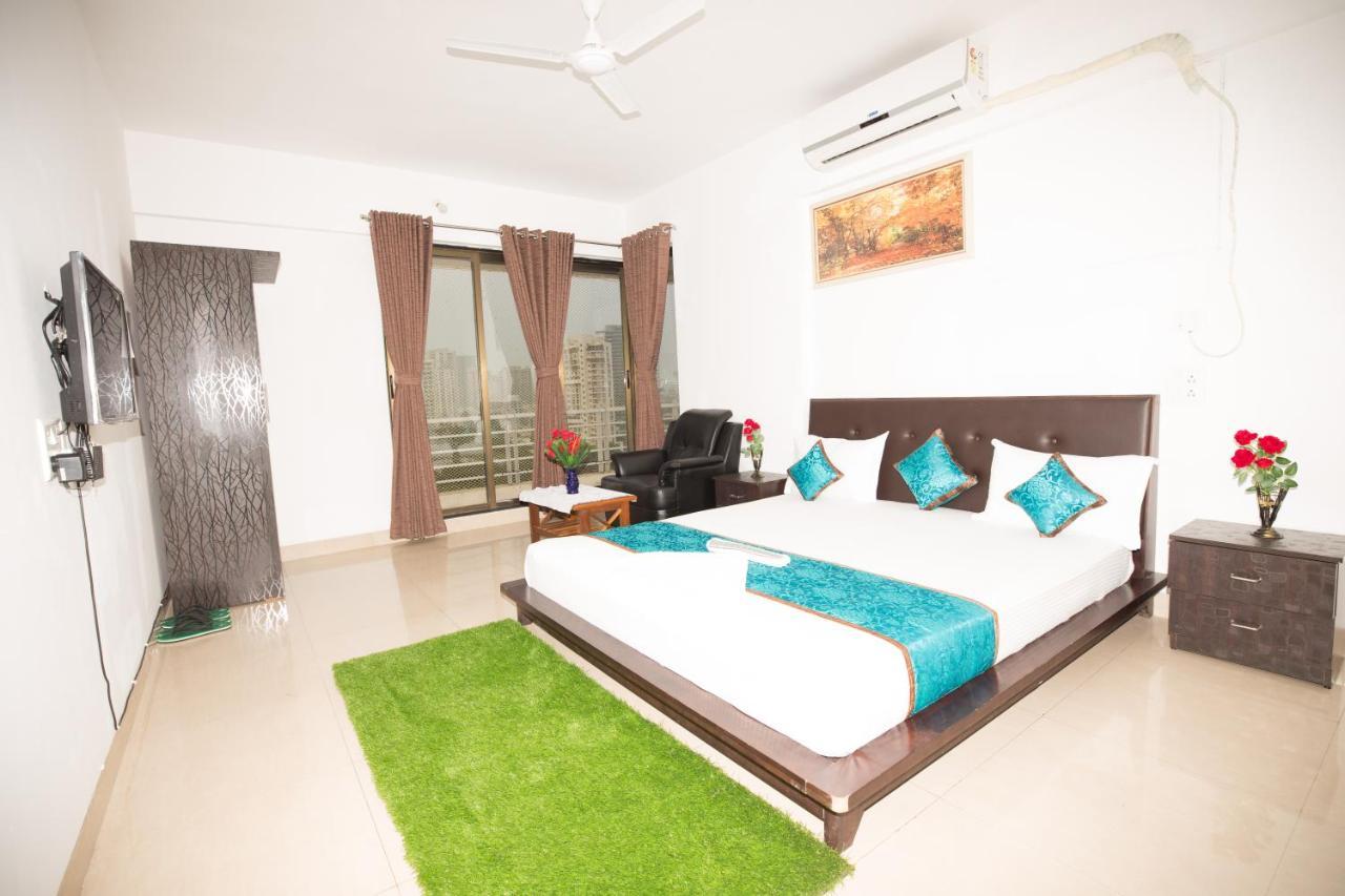 Aristo Room, - Near Kokilaben Dhirubai Ambani Hospital For Family Only, * Mumbai