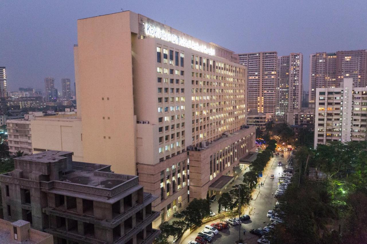 Bed & Breakfast Aristo Room, - Near Kokilaben Dhirubai Ambani Hospital For Family Only, *