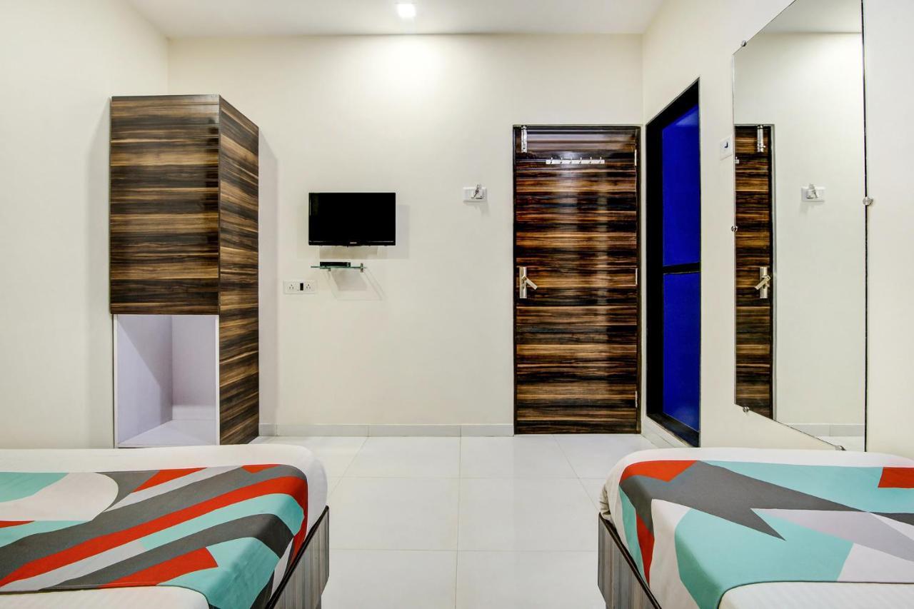 Fabexpress Garden Park Kurla 3*
