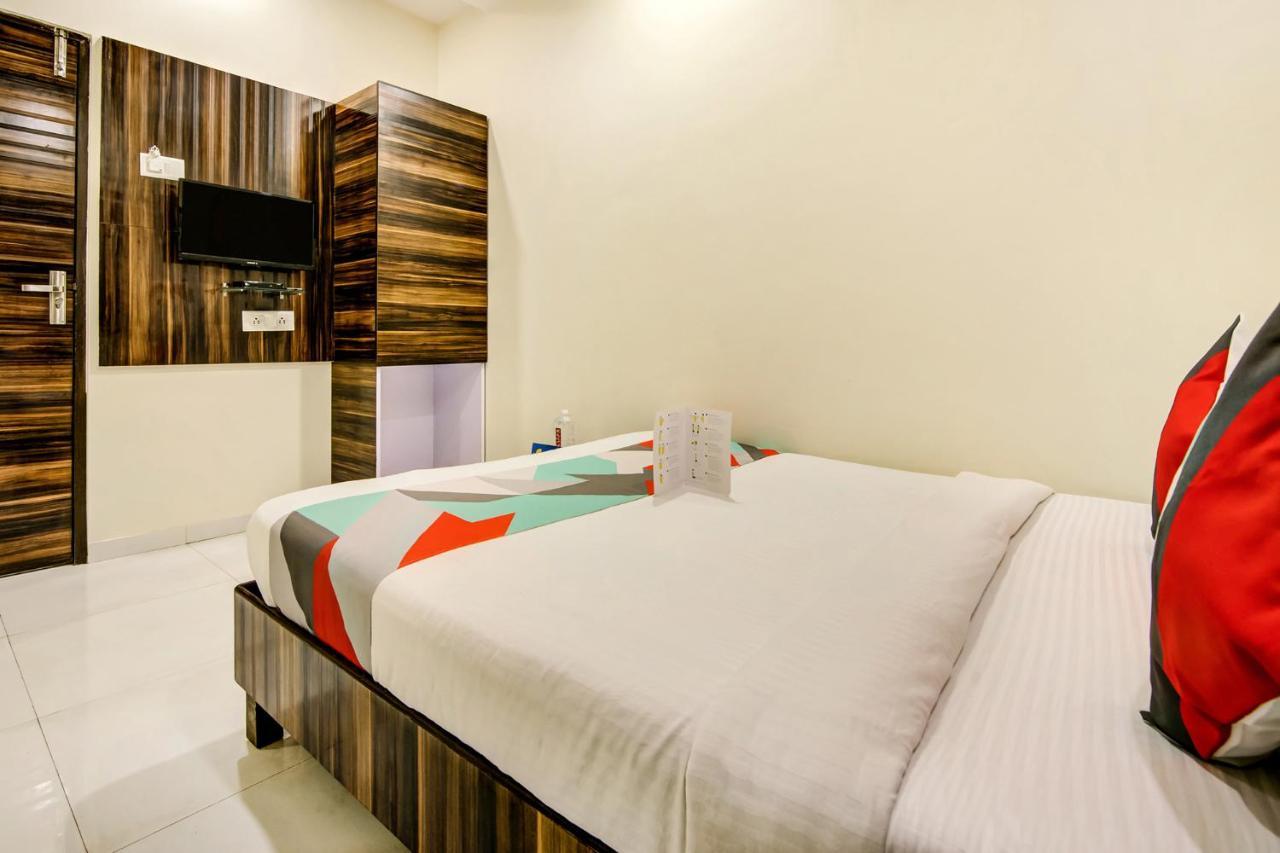 Fabexpress Garden Park Kurla 3*