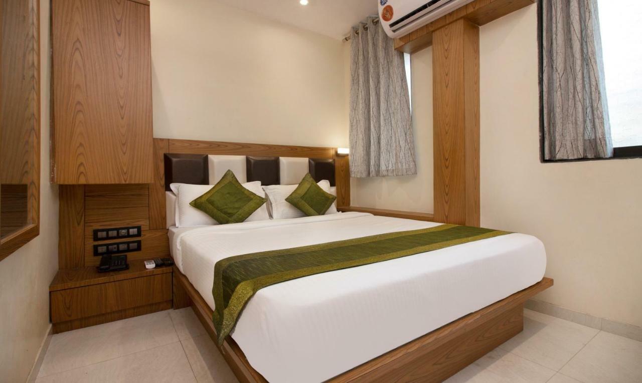 Residency Park Hotel