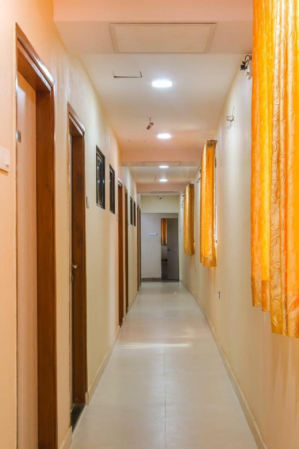 Hotel Golden Lake Mumbai