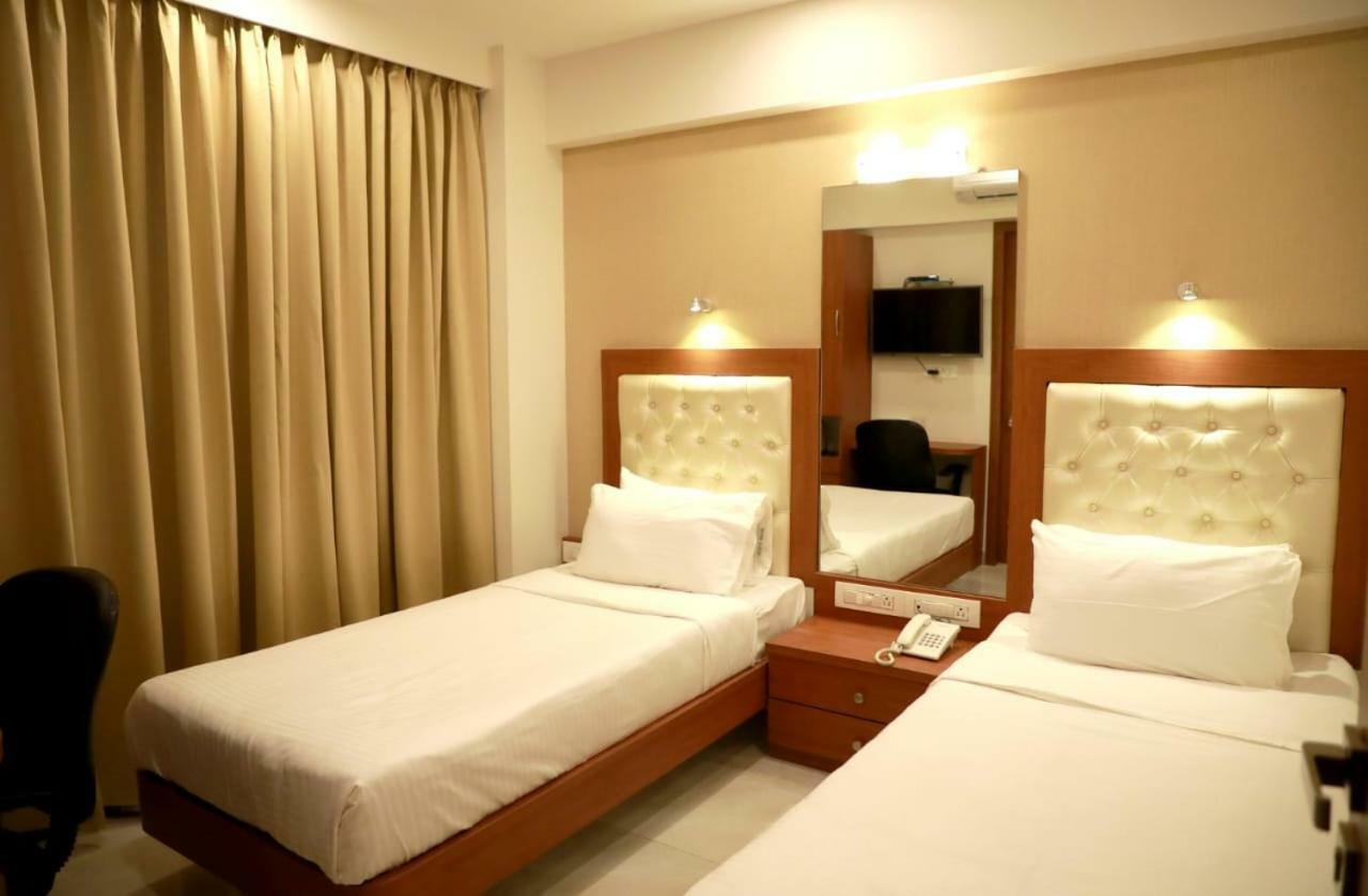 Hotel Lords, Mumbai