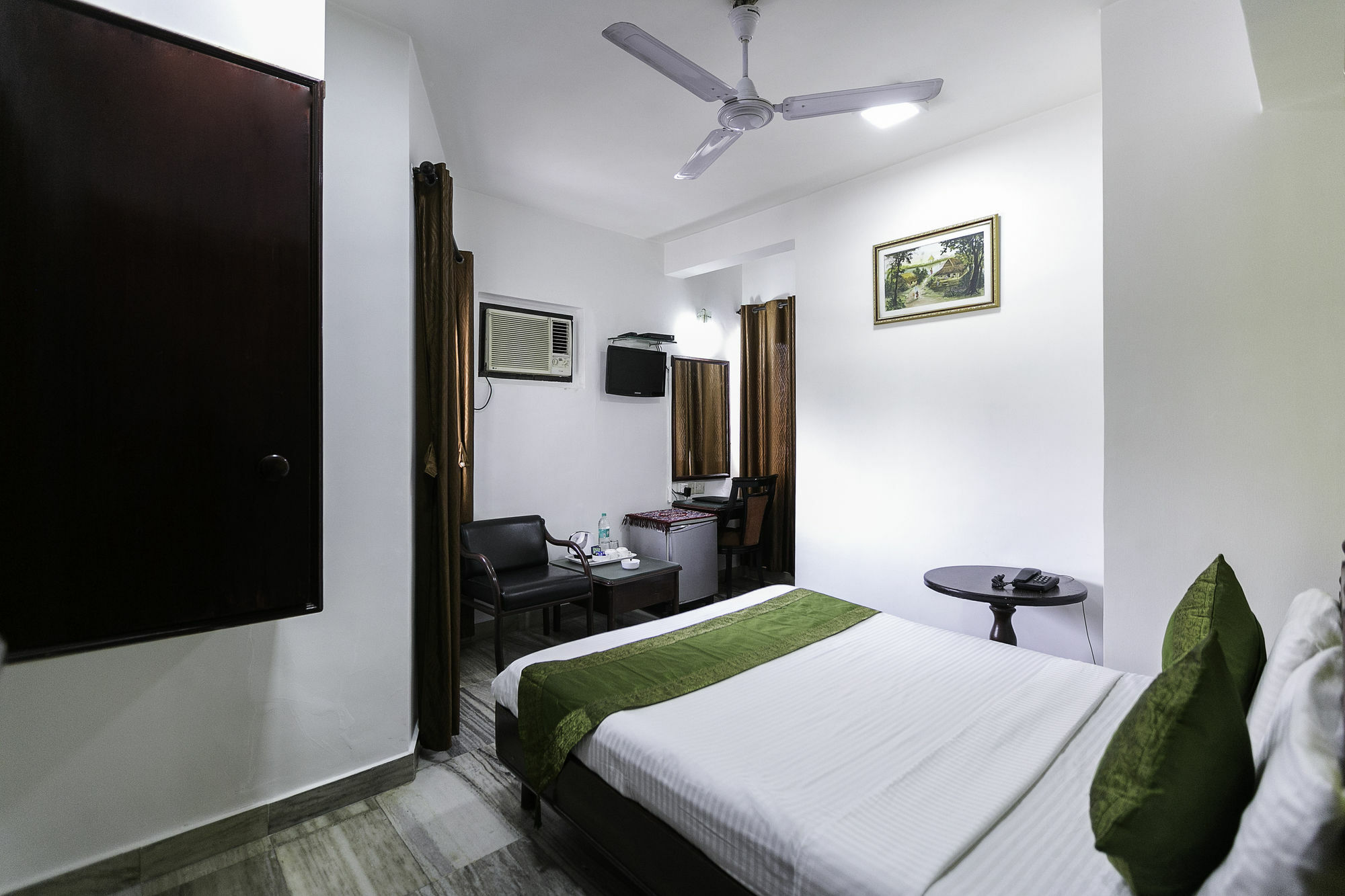 Hotel Treebo Trend New Castle Mumbai