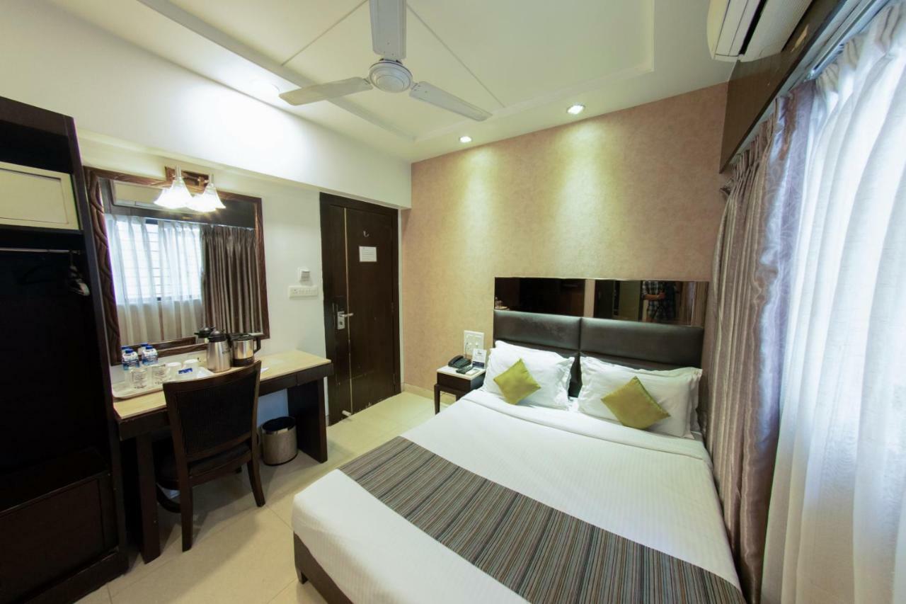 Hotel Manama Mumbai