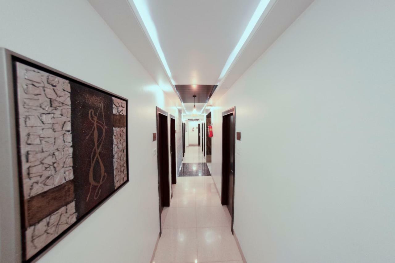Hotel Manama 3*