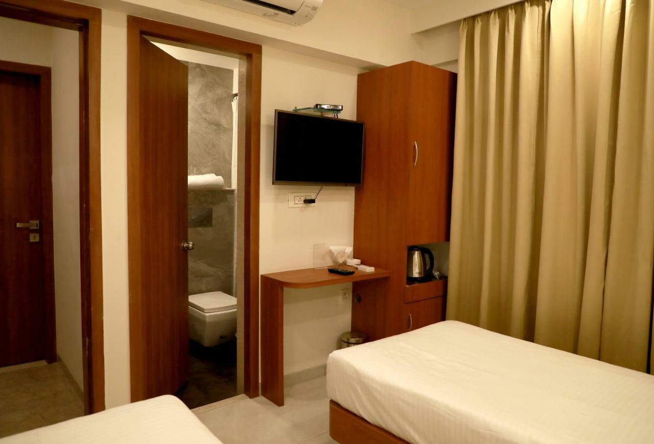 Lords, Hotel