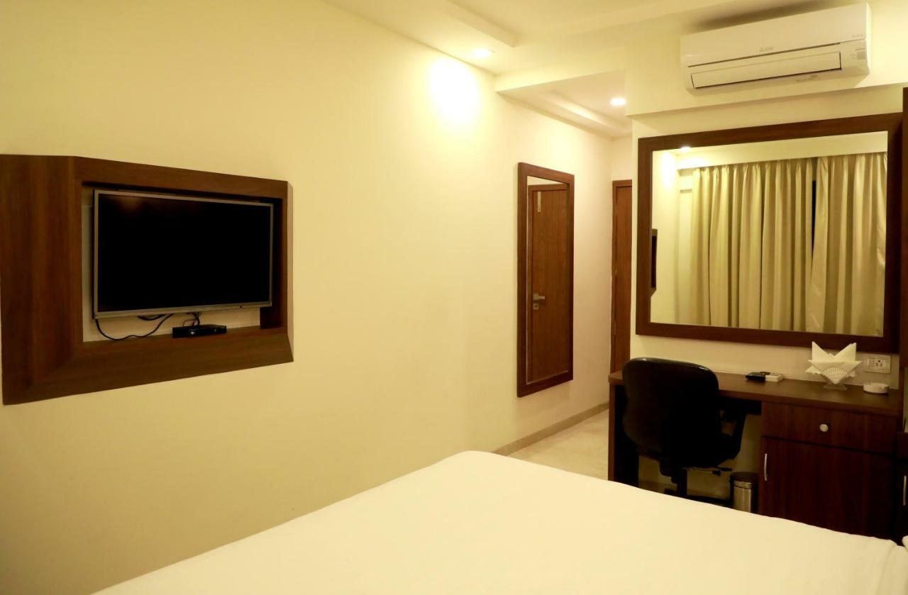 Lords, Mumbai