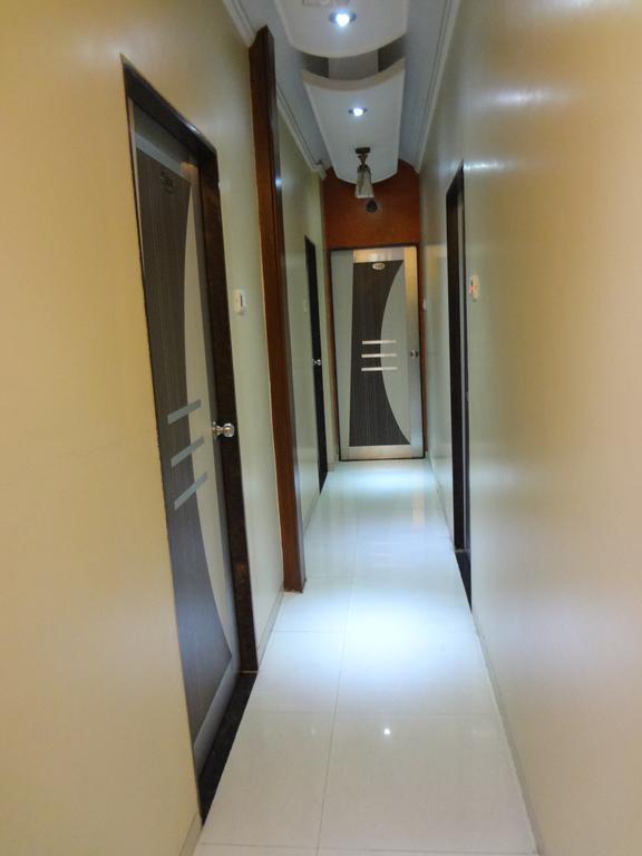 Broadway Colaba Hotel